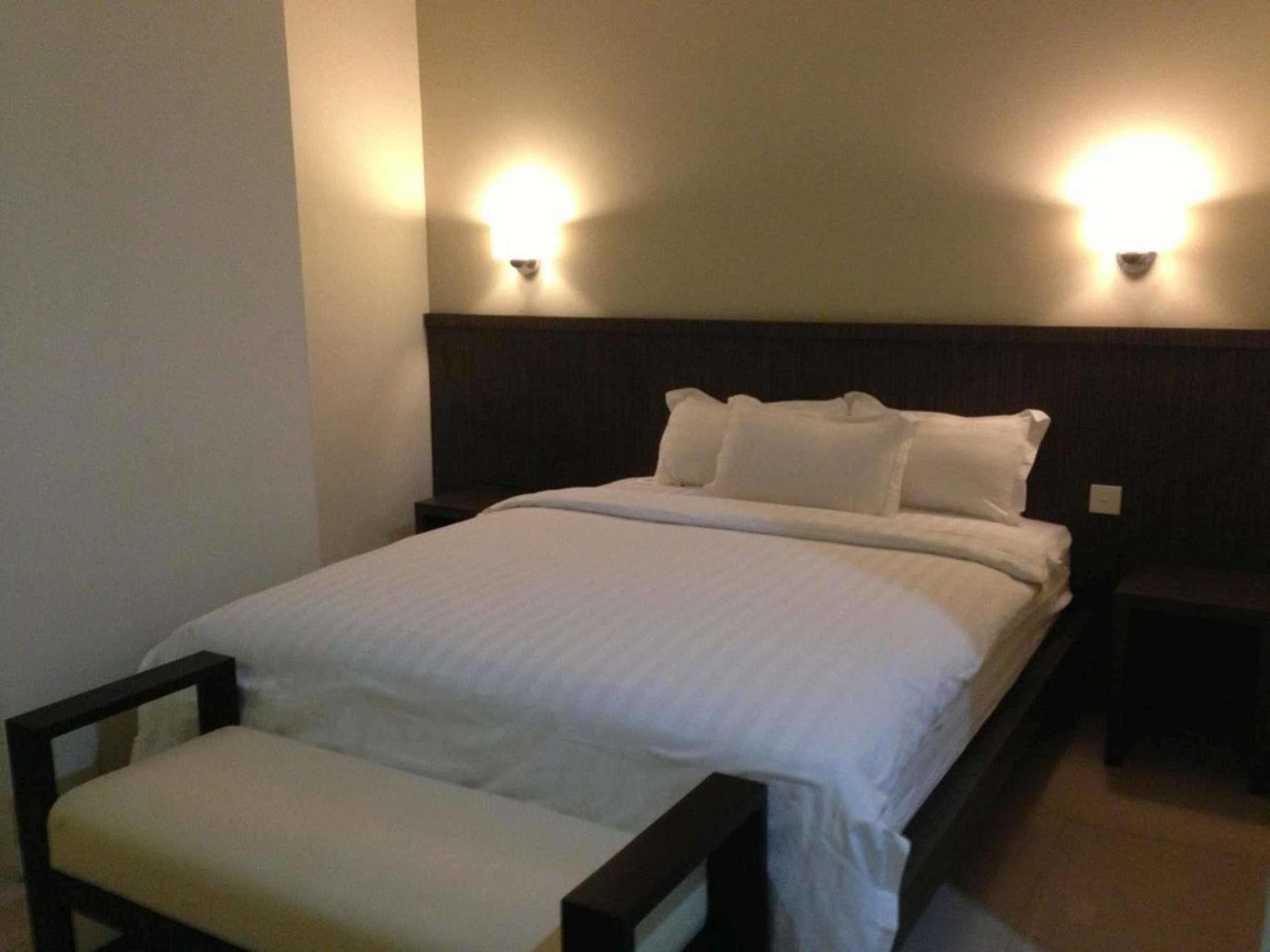 ฮาร์ลี่ เรสซิเด้นซ์ Hotel จาการ์ตา ภายนอก รูปภาพ