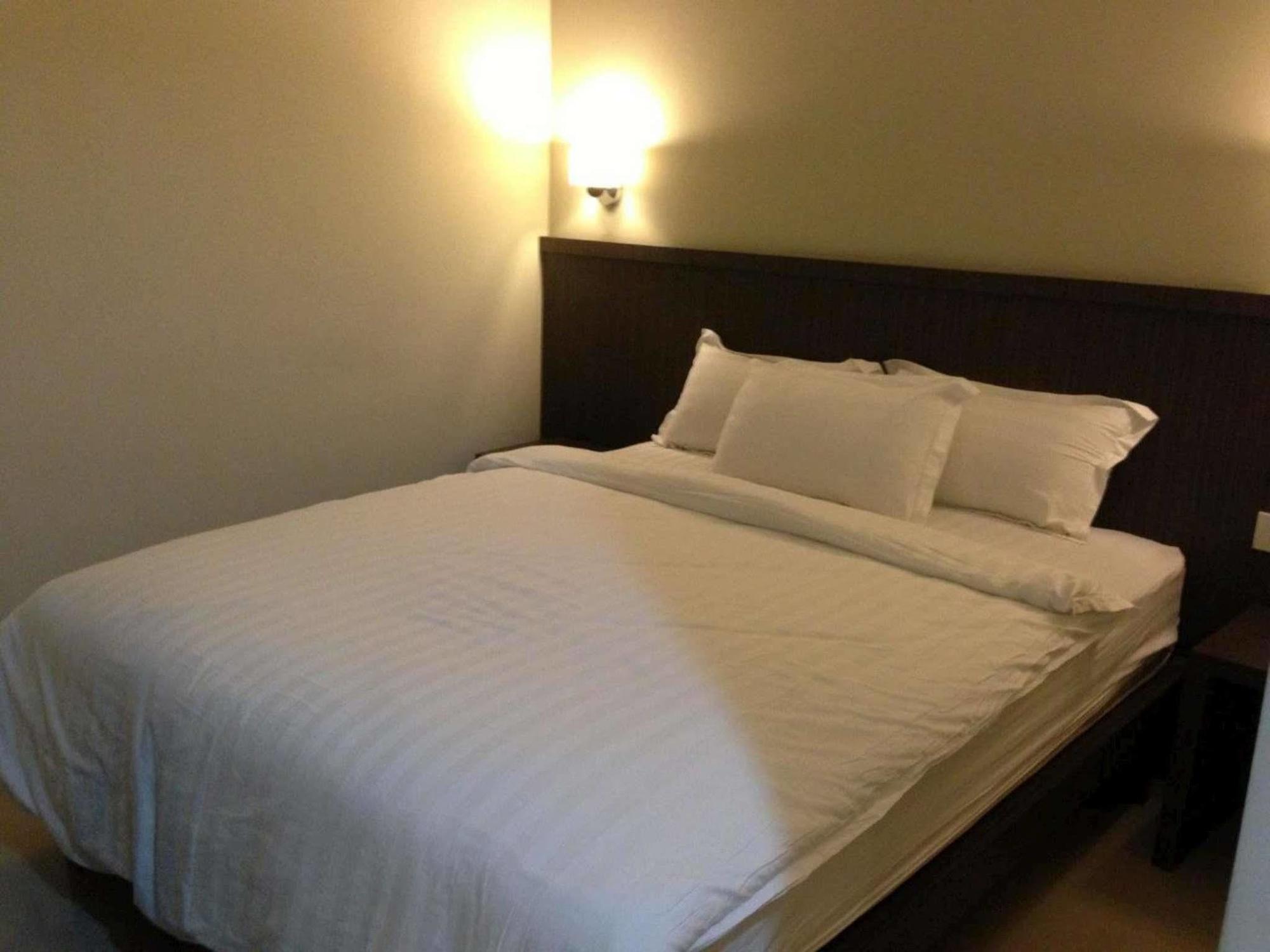 ฮาร์ลี่ เรสซิเด้นซ์ Hotel จาการ์ตา ภายนอก รูปภาพ